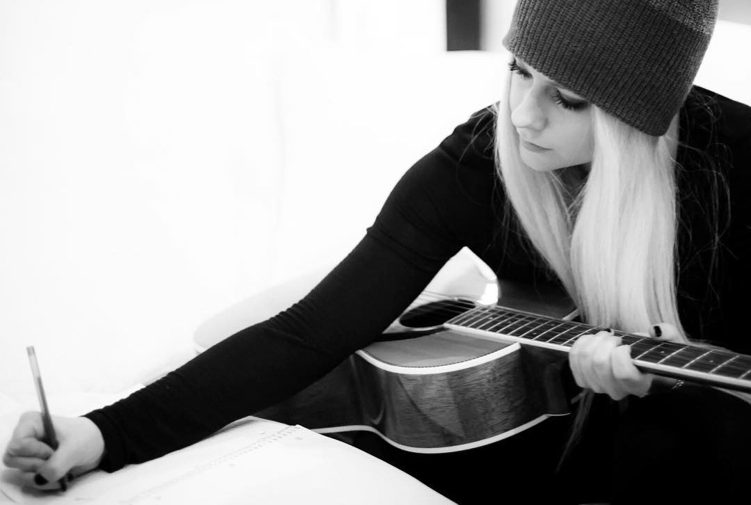 Avril Lavigne. Foto: Reprodução/Instagram.