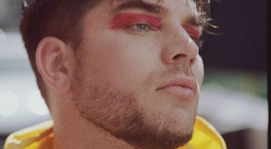 Adam Lambert. Foto: Reprodução/Instagram.