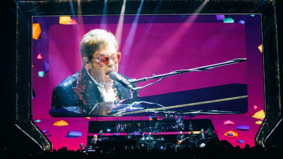 Elton John. Foto: Reprodução / Twitter (@eltonjohn)