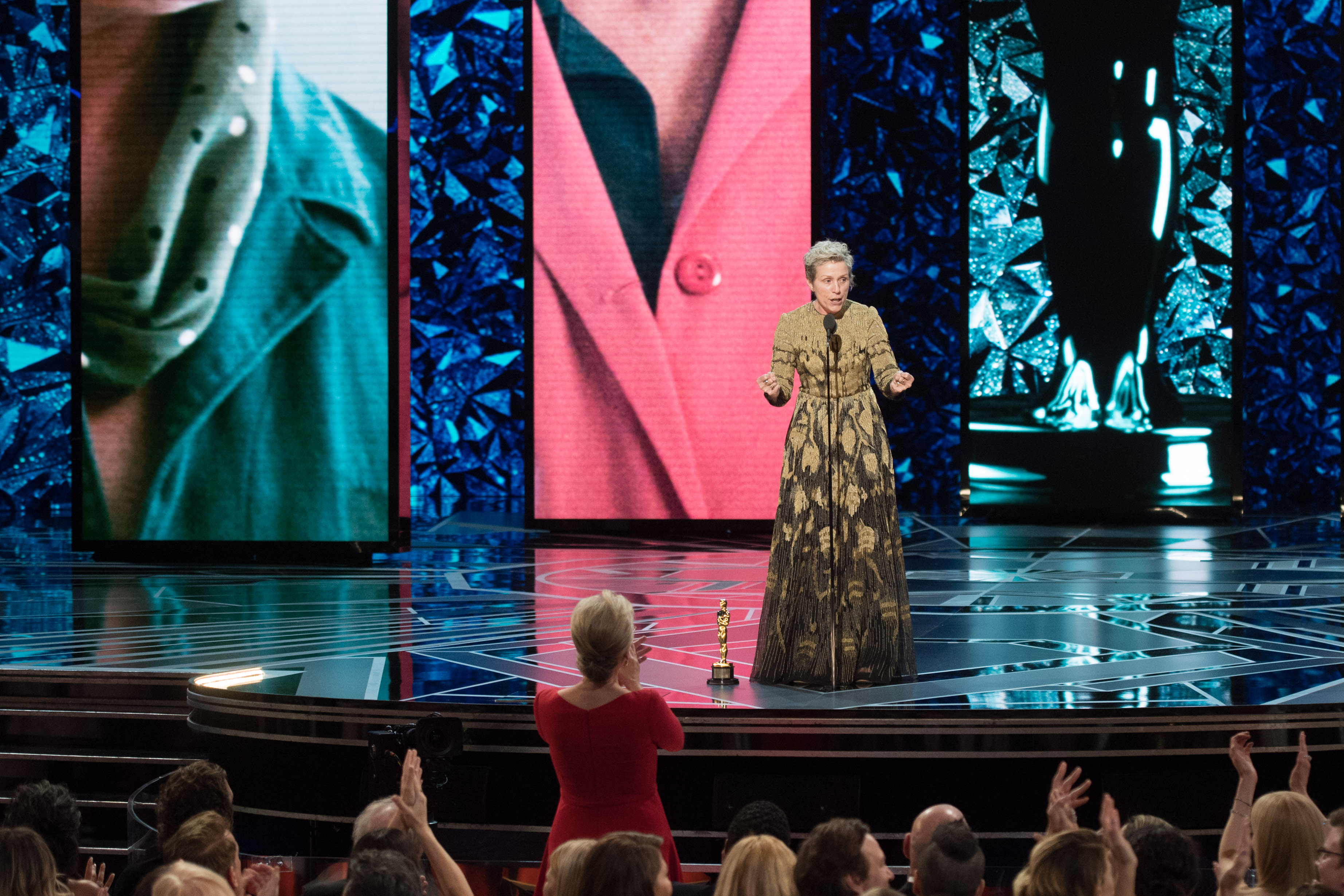 Frances McDormand discursa como Melhor Atriz. Foto: Divulgação.
