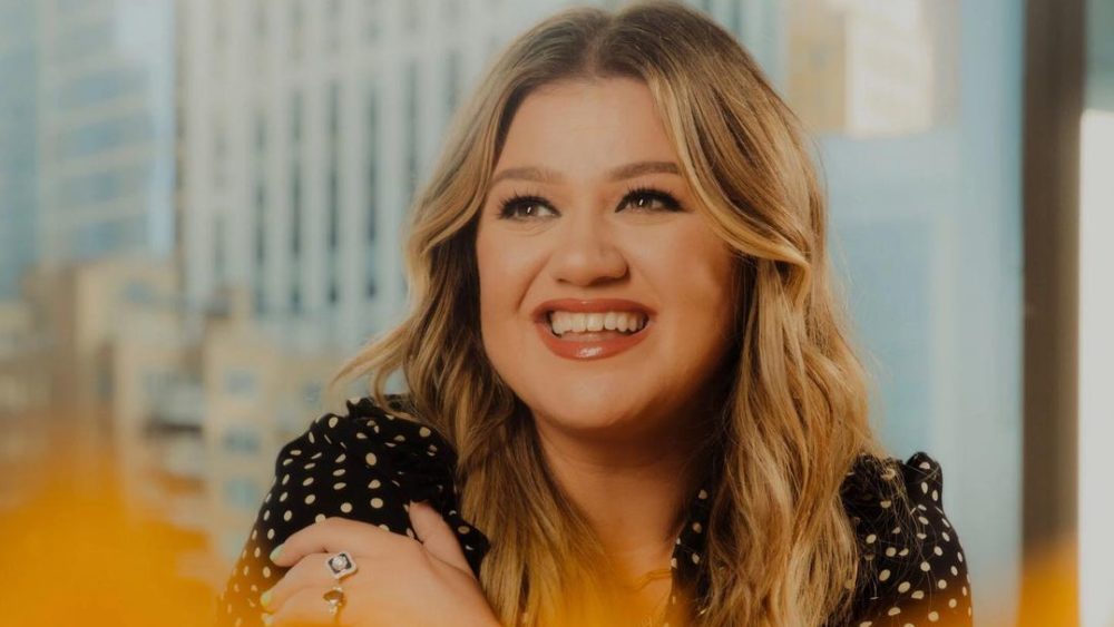 Kelly Clarkson. Foto: Reprodução / Twitter (@kellyclarkson)