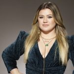 Kelly Clarkson. Foto: Reprodução / Twitter (@kellyclarkson)